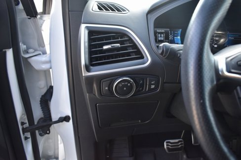 Used 2022 Ford Edge ST-Line image 16