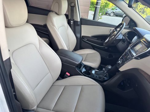 Used 2017 Hyundai Santa Fe Limited image 21