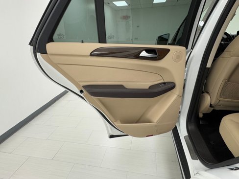 Used 2018 Mercedes-Benz GLE 350 4MATIC image 11