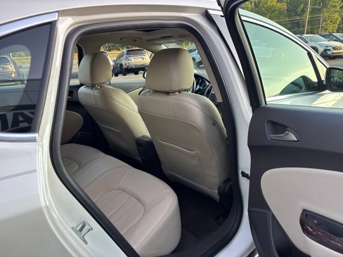 Used 2015 Buick Verano Leather w/ Experience Buick Package image 40