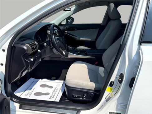 Used 2016 Lexus IS 200t image 12