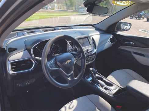 Used 2023 Chevrolet Equinox LS w/ LS Convenience Package image 10