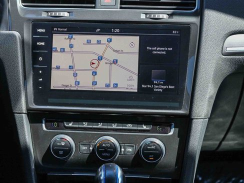 Used 2019 Volkswagen e-Golf SEL Premium image 12