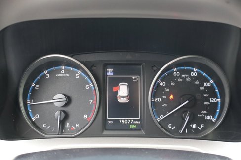 Used 2018 Toyota RAV4 XLE image 13