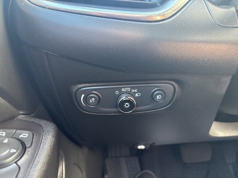 Used 2021 Chevrolet Equinox Premier w/ Redline Edition image 21