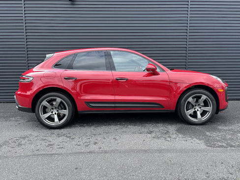 Used 2024 Porsche Macan image 6