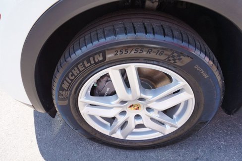 Used 2016 Porsche Cayenne image 12