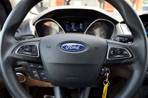 Used 2017 Ford Focus SE image 19