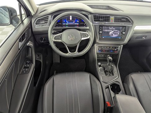 Used 2022 Volkswagen Tiguan SE image 14
