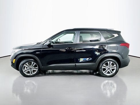 Certified 2021 Kia Seltos S image 4