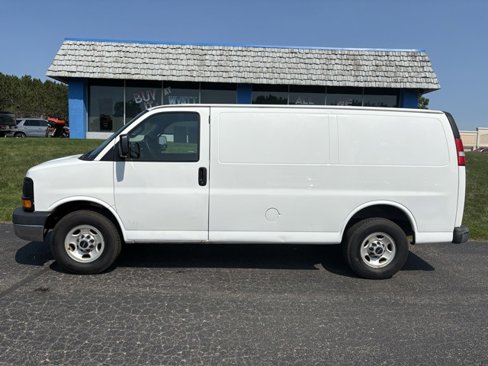 Used 2016 GMC Savana 3500 image 3