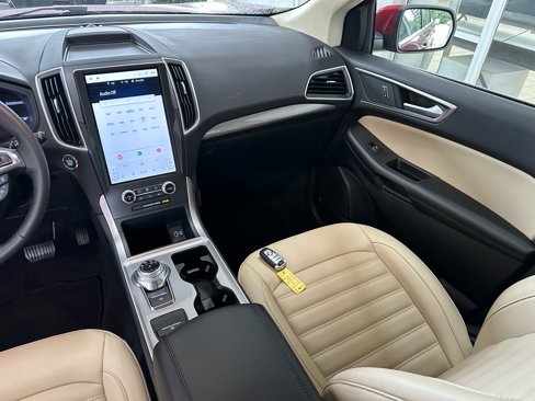 Used 2024 Ford Edge SEL w/ Convenience Package image 27