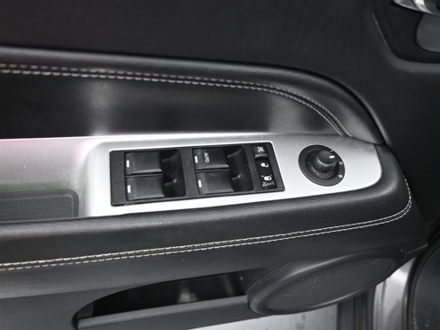 Used 2015 Jeep Compass 4WD image 15
