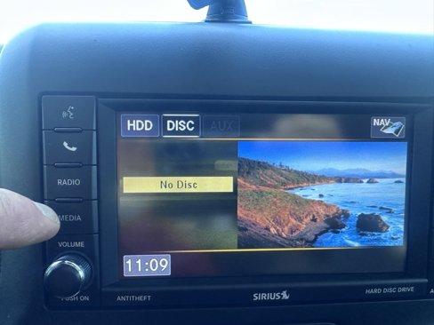Used 2018 Jeep Wrangler Unlimited Sahara w/ Connectivity Group image 11