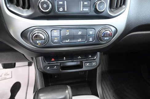 Used 2020 Chevrolet Colorado LT w/ Luxury Package image 18