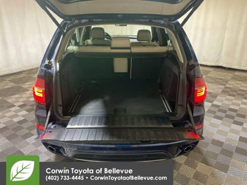 Used 2011 BMW X5 xDrive35d image 17