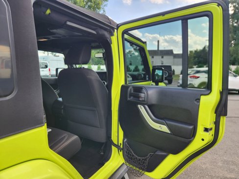 Used 2016 Jeep Wrangler Unlimited Sahara image 42
