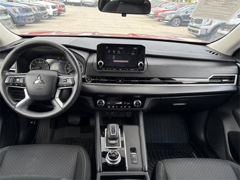 Used 2022 Mitsubishi Outlander ES image 28