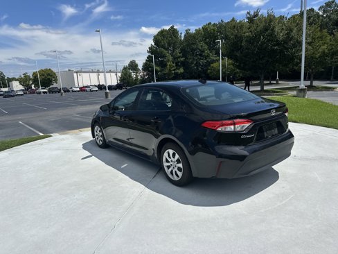 Used 2023 Toyota Corolla LE image 8