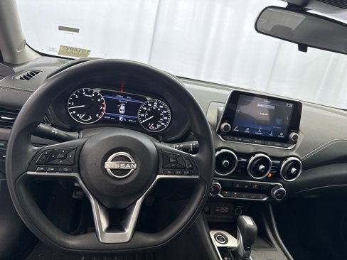 Used 2024 Nissan Sentra SV image 9