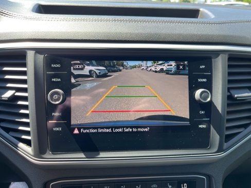 Used 2021 Volkswagen Atlas SE image 16