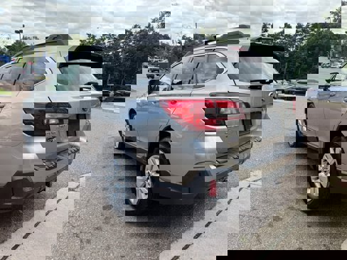 Used 2019 Subaru Outback 2.5i Premium image 5
