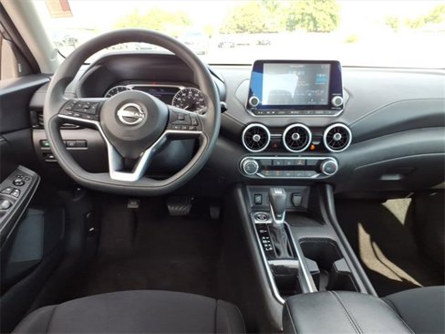 Used 2024 Nissan Sentra SV image 16