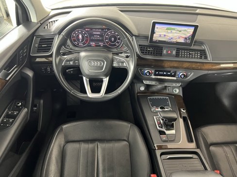 Used 2019 Audi Q5 2.0T Premium Plus image 11