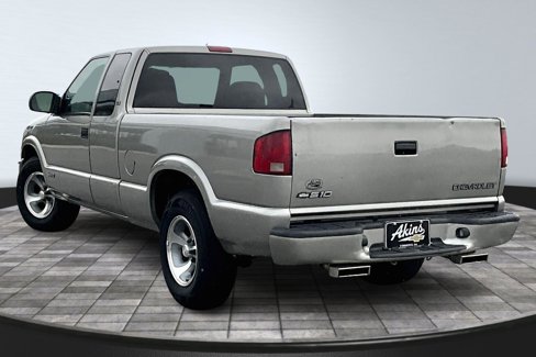 Used 2002 Chevrolet S10 Pickup LS w/ LS Preferred Equipment Group image 4