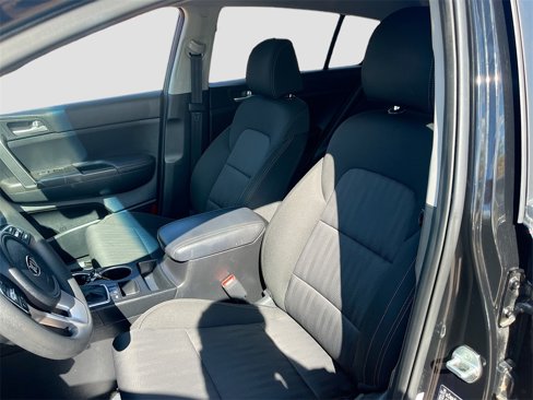 Used 2022 Kia Sportage LX image 19