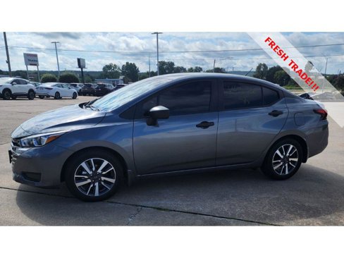 Used 2023 Nissan Versa S w/ S Plus Package image 2
