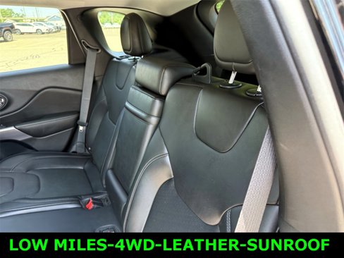 Used 2019 Jeep Cherokee Limited image 9