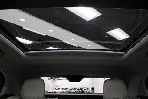 Used 2022 Cadillac XT4 Luxury w/ LPO, Onyx Lite Package image 38
