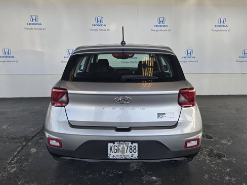 Used 2024 Hyundai Venue SE image 20