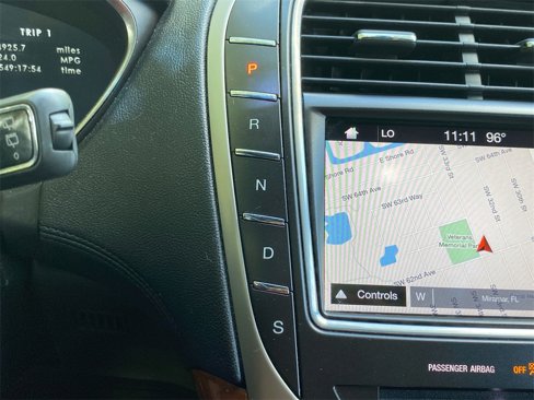 Used 2019 Lincoln Nautilus Reserve image 15