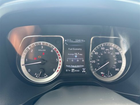 Used 2016 Nissan Titan SV image 19
