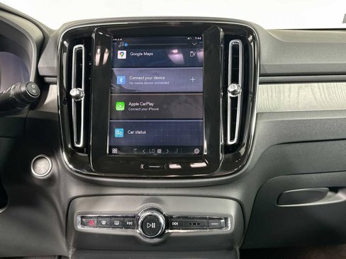 Used 2025 Volvo XC40 B5 Core w/ Protection Package Premier image 13