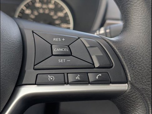 Used 2023 Nissan Altima 2.5 SV image 17