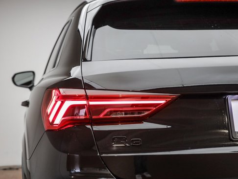 New 2025 Audi Q3 2.0T Premium image 9