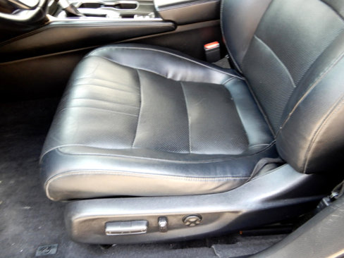 Used 2018 Honda Accord Touring image 12