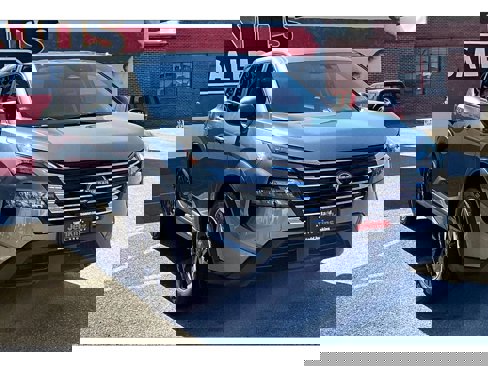 Used 2024 Nissan Rogue SV image 11
