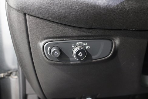 Used 2021 Chevrolet Equinox LT image 9