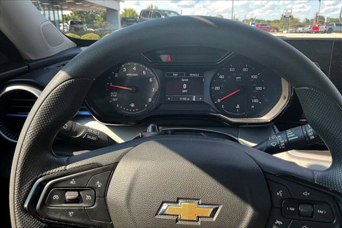 Used 2025 Chevrolet Trax LS image 11