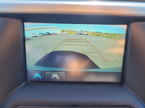 Used 2019 GMC Acadia SLE image 16