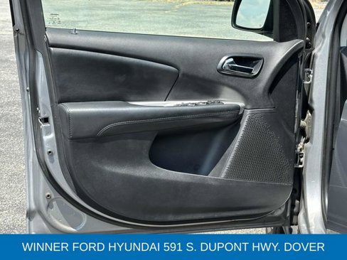 Used 2019 Dodge Journey SE image 7