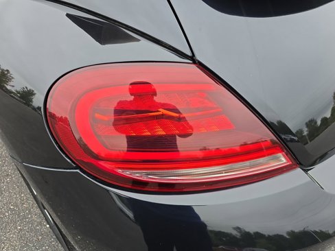 Used 2018 Volkswagen Beetle 2.0T Coast w/ Coast Lighting Package image 34
