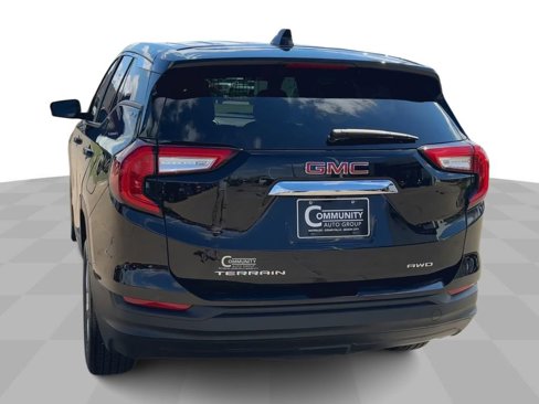 Certified 2024 GMC Terrain SLE image 7