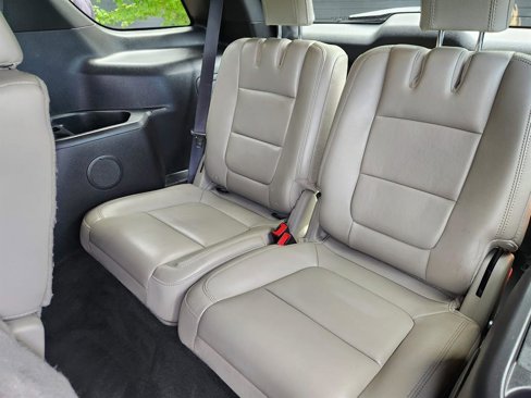 Used 2014 Ford Explorer XLT w/ Equipment Group 202A image 28