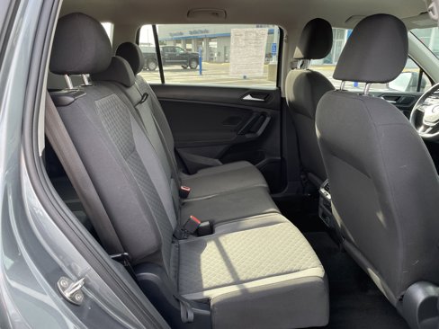 Used 2019 Volkswagen Tiguan S image 24