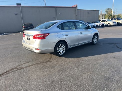 Used 2016 Nissan Sentra S image 7